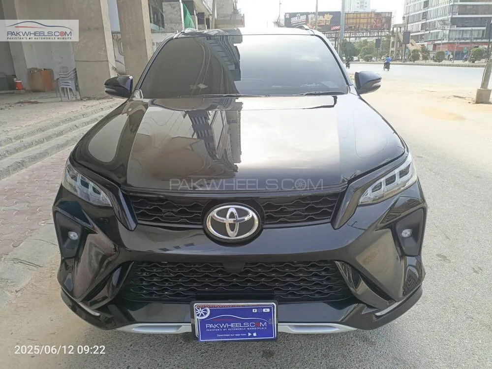 Toyota Fortuner 2024 for Sale in Karachi Image-1