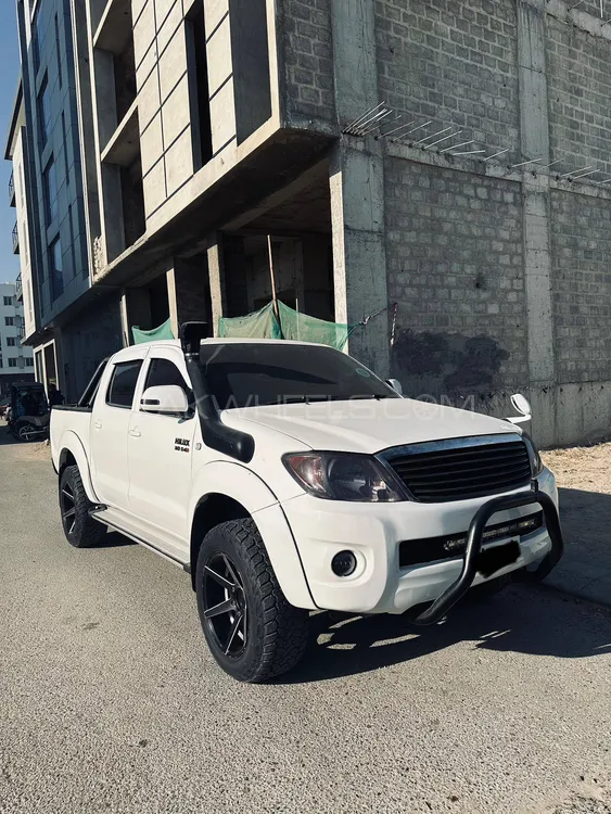 Toyota Hilux 2007 for Sale in Karachi Image-1