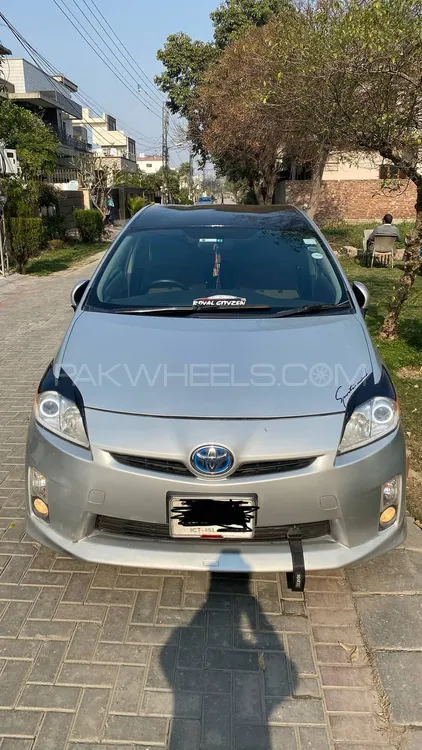 Toyota Prius 2011 for Sale in Lahore Image-1