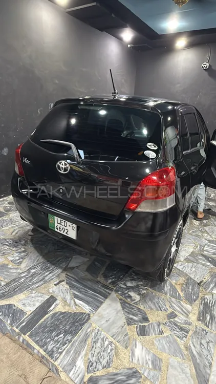 Toyota Vitz 2008 for Sale in Peshawar Image-1