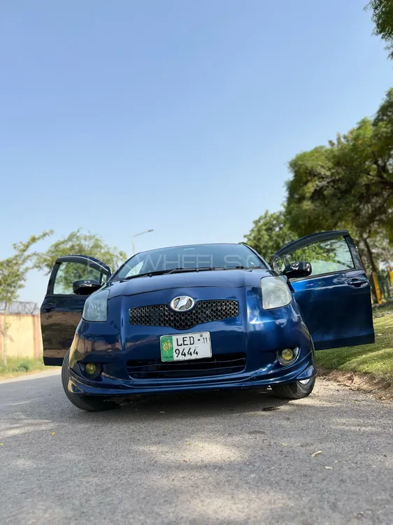 Toyota Vitz 2006 for Sale in Islamabad Image-1