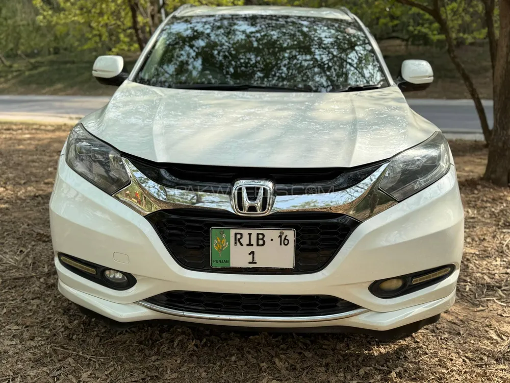 Honda Vezel 2015 for Sale in Islamabad Image-1