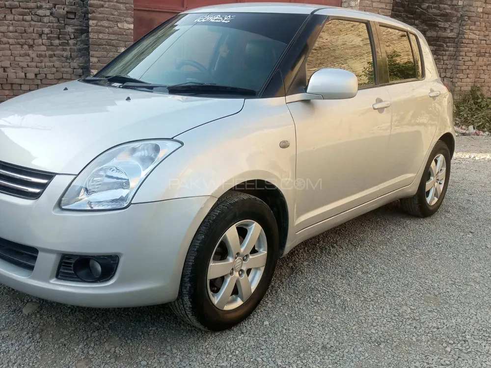 Suzuki Swift 2010 for Sale in Peshawar Image-1
