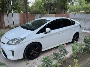 Toyota Prius S LED Edition 1.8 2013 for Sale