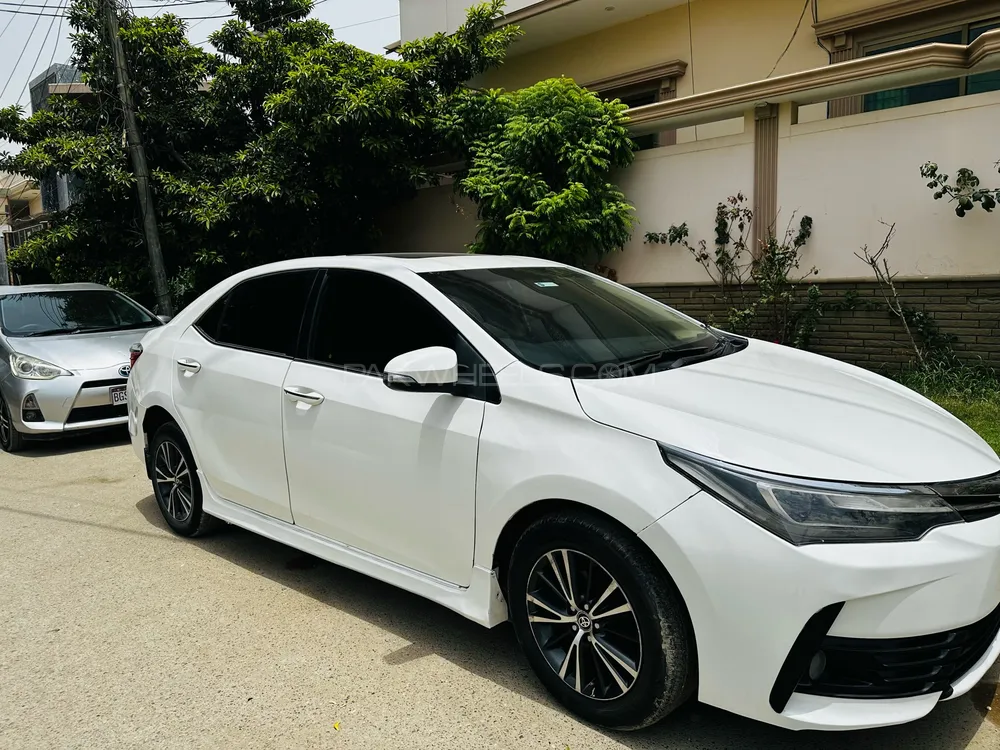 Toyota Corolla 2018 for Sale in Karachi Image-1