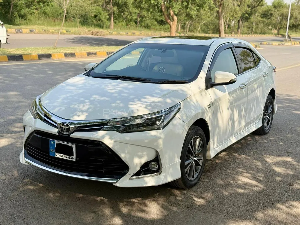 Toyota Corolla 2021 for Sale in Islamabad Image-1