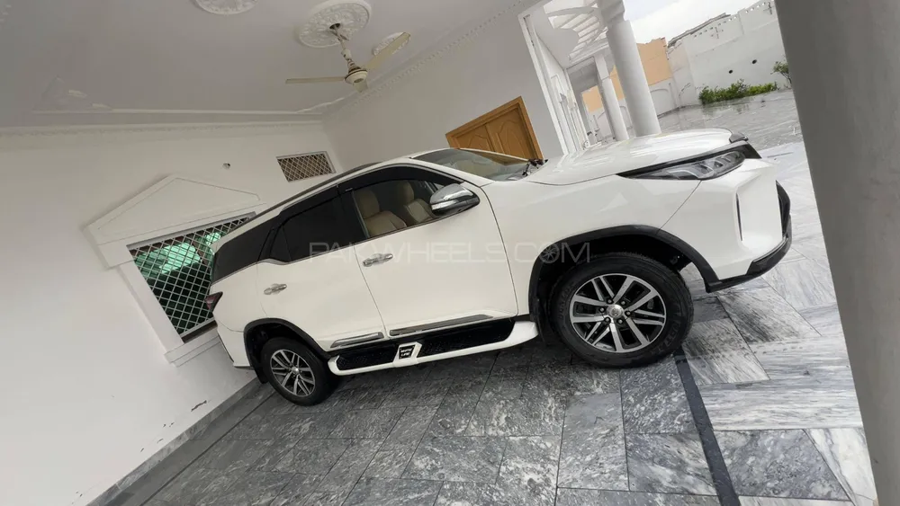 Toyota Fortuner 2018 for Sale in Daska Image-1
