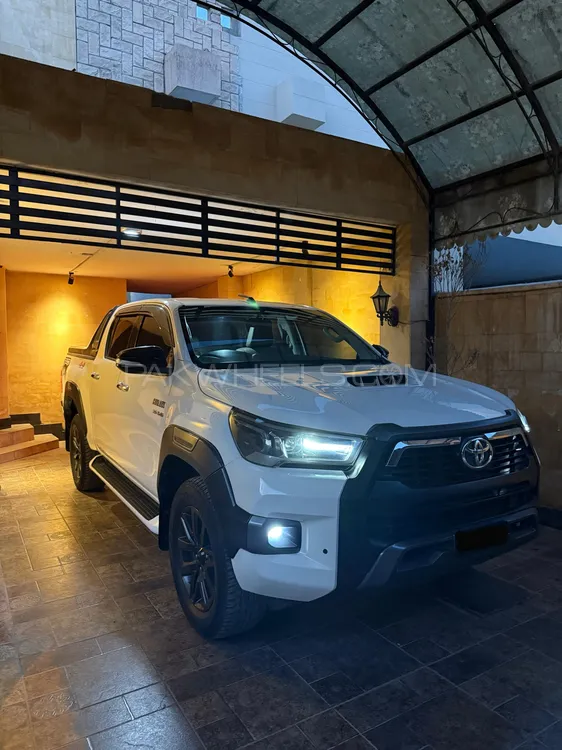 Toyota Hilux 2017 for Sale in Peshawar Image-1