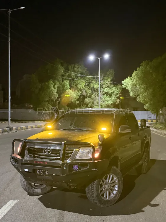 Toyota Hilux 2012 for Sale in Hyderabad Image-1