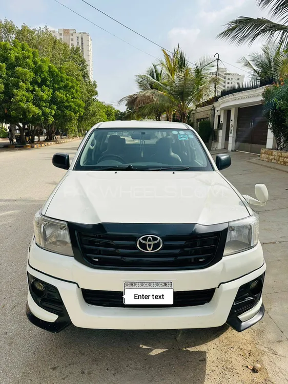 Toyota Hilux 2012 for Sale in Karachi Image-1