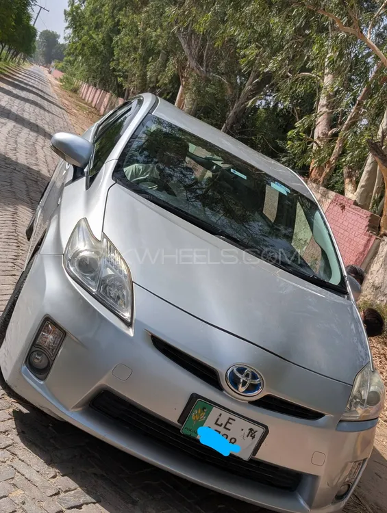 Toyota Prius 2010 for Sale in Islamabad Image-1
