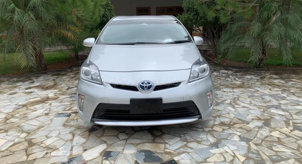 Toyota Prius 2015 for Sale in Peshawar Image-1
