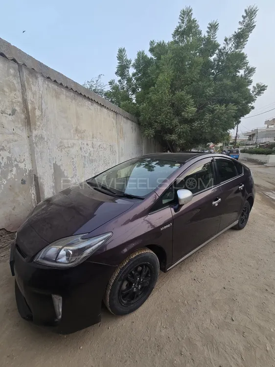 ٹویوٹا پریوس 2014 for Sale in کراچی Image-1