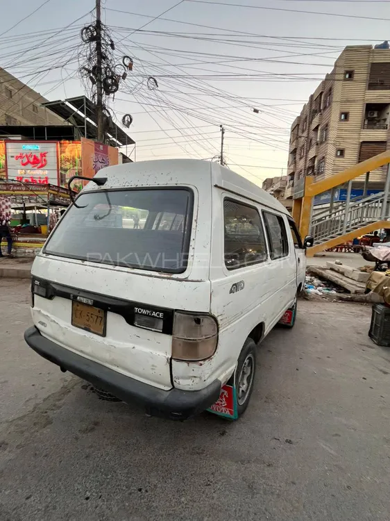 Toyota Town Ace 1998 for Sale in Karachi Image-1