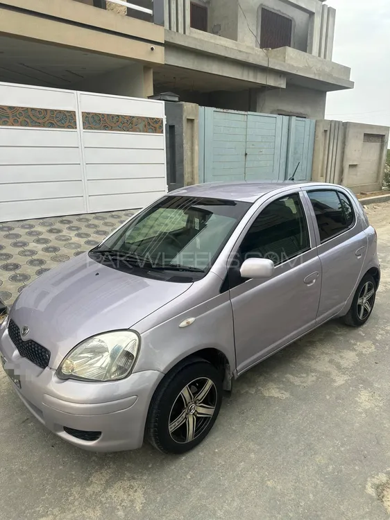 Toyota Vitz 2003 for Sale in Layyah Image-1