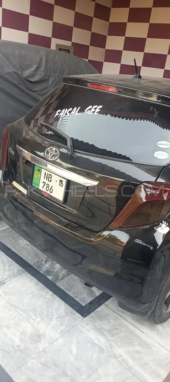 Toyota Vitz 2013 for Sale in Lahore Image-1