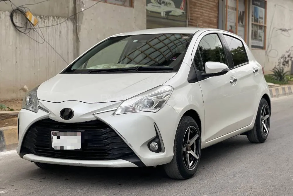Toyota Vitz 2019 for Sale in Karachi Image-1