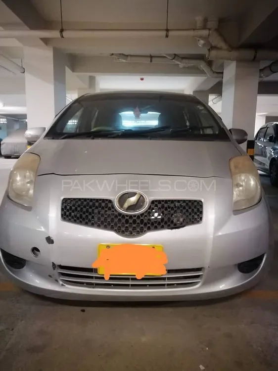 Toyota Vitz 2007 for Sale in Karachi Image-1