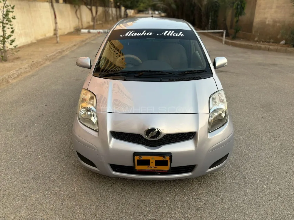 Toyota Vitz 2010 for Sale in Jaranwala Image-1