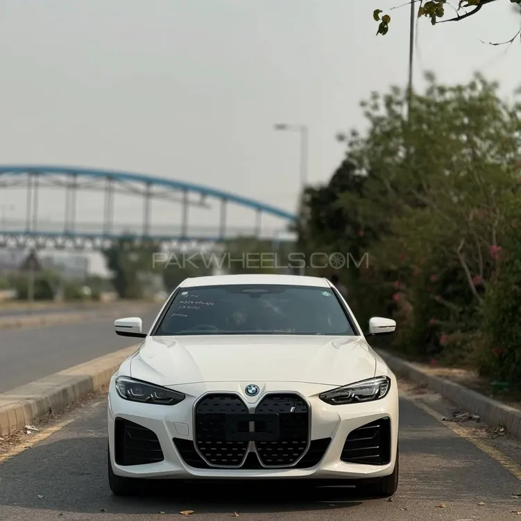 بی ایم ڈبلیو آئی 4 2023 for Sale in لاہور Image-1