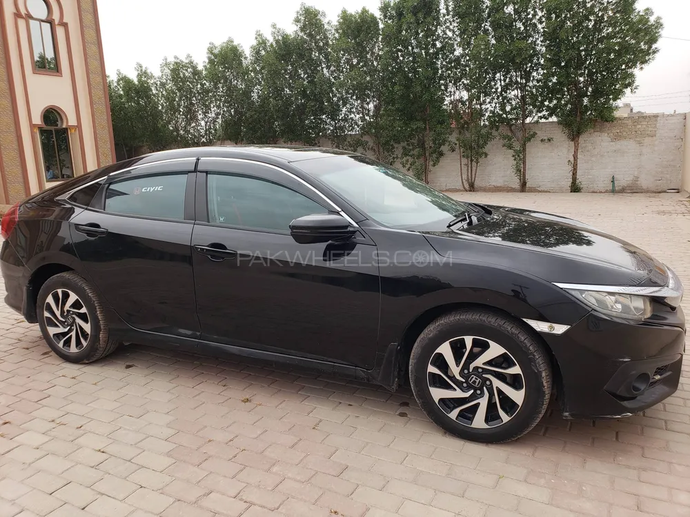 Honda Civic 2018 for Sale in Chiniot Image-1