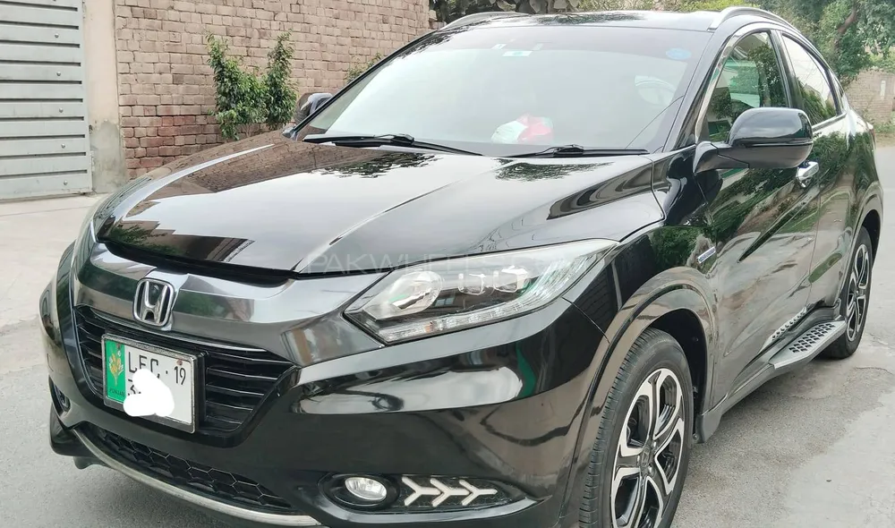 Honda Vezel 2014 for Sale in Lahore Image-1