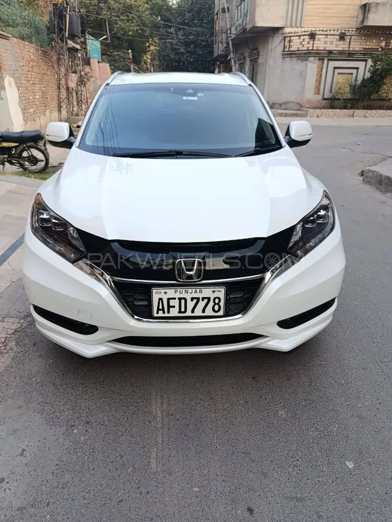 Honda Vezel 2016 for Sale in Lahore Image-1