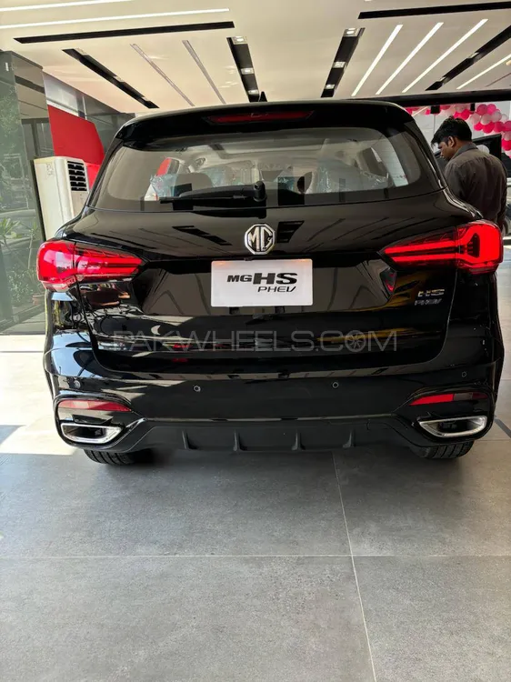 MG HS 2025 for Sale in Peshawar Image-1