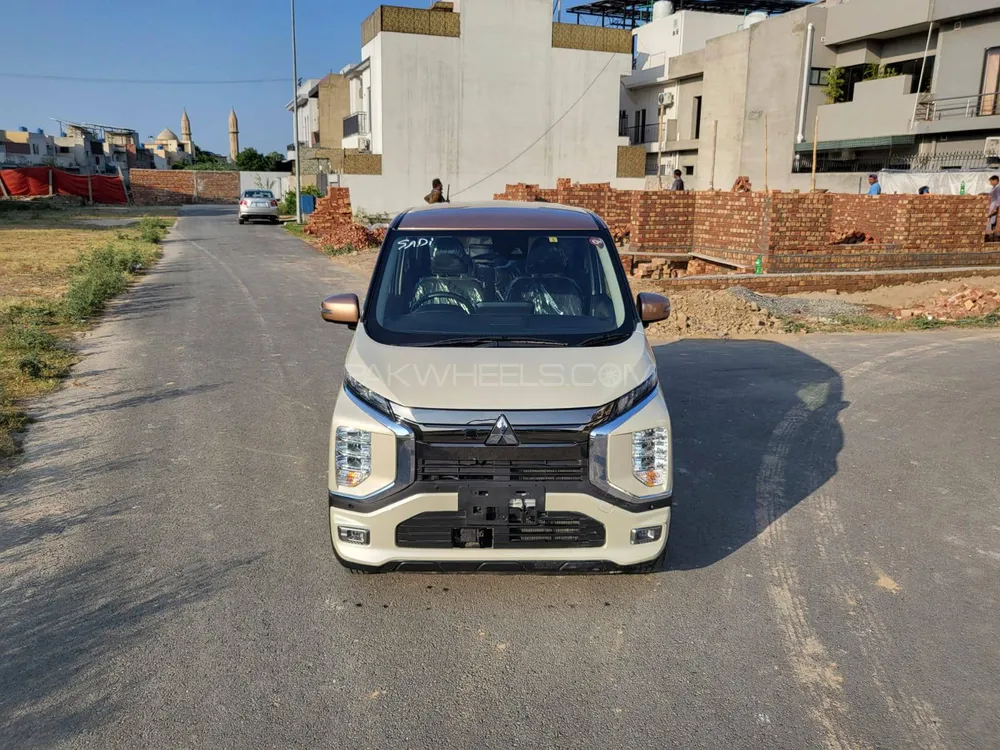 Mitsubishi EK X 2023 for Sale in Lahore Image-1