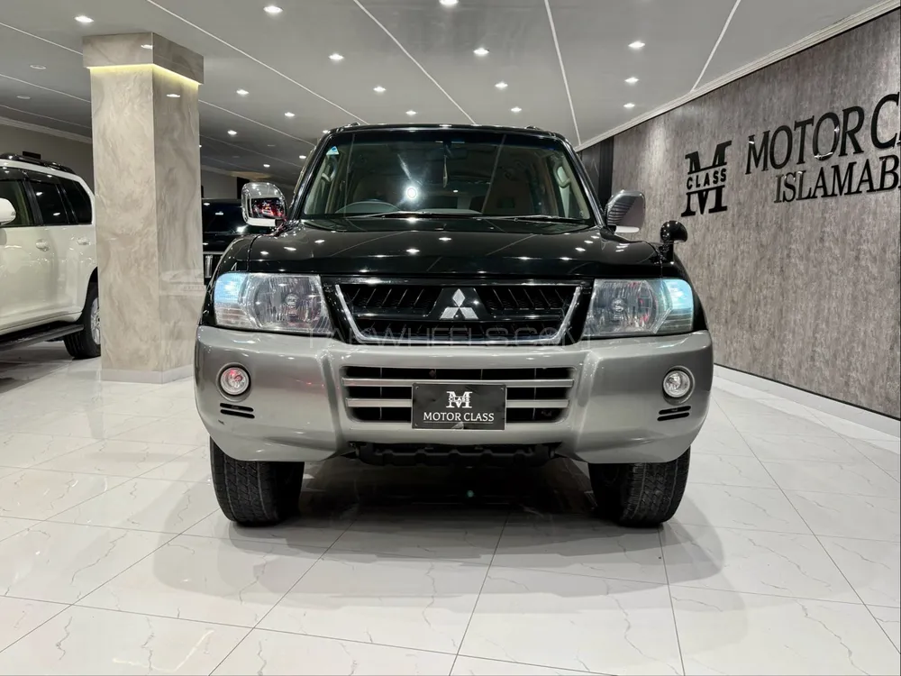 Mitsubishi Pajero 2003 for Sale in Islamabad Image-1