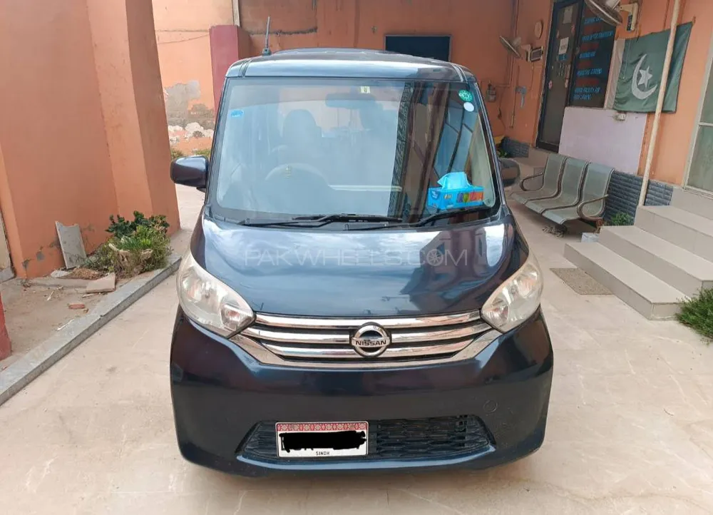 Nissan Dayz Roox 2014 for Sale in Karachi Image-1
