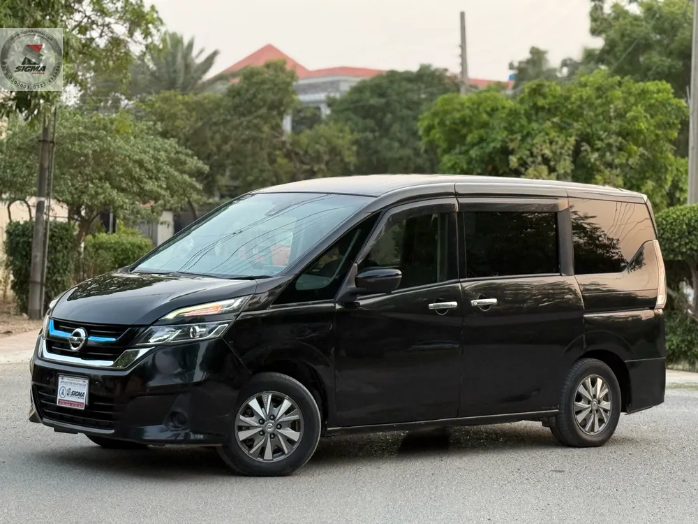 Nissan Serena 2018 for Sale in Lahore Image-1
