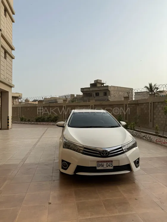 Toyota Corolla 2016 for Sale in Karachi Image-1