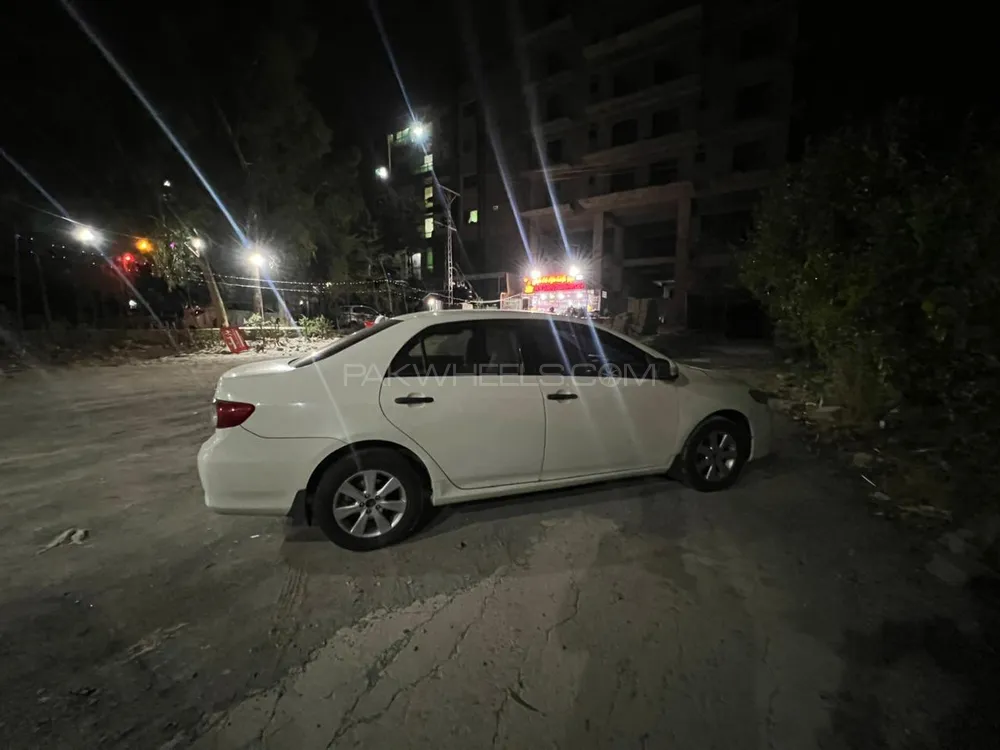 Toyota Corolla 2010 for Sale in Islamabad Image-1