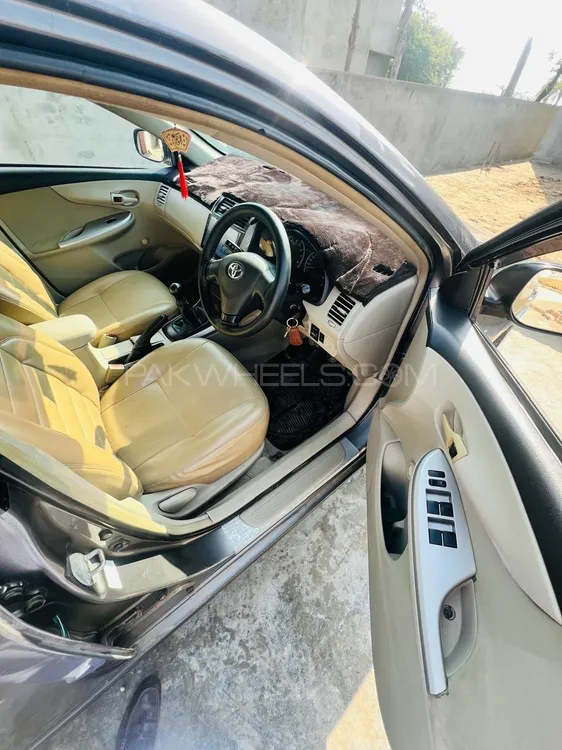 Toyota Corolla 2013 for Sale in Jalalpur Jattan Image-1