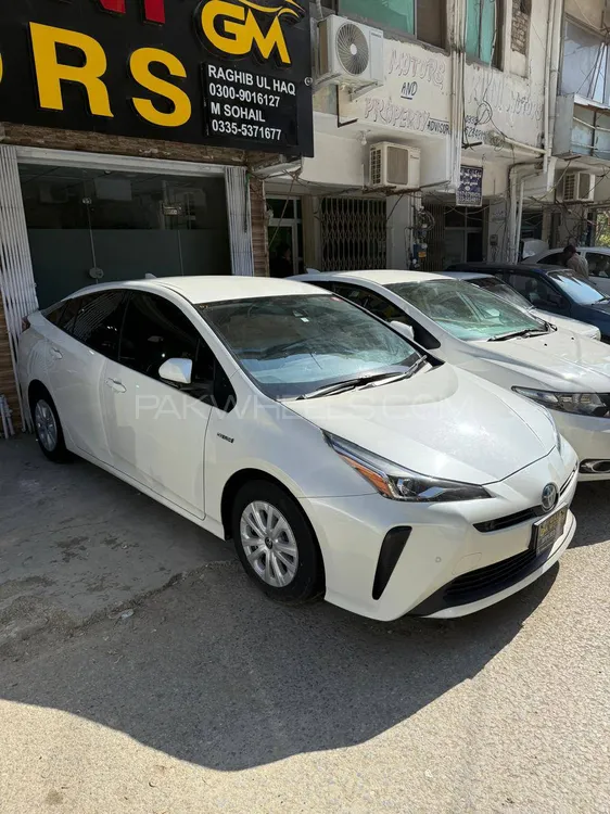 Toyota Prius 2020 for Sale in Islamabad Image-1