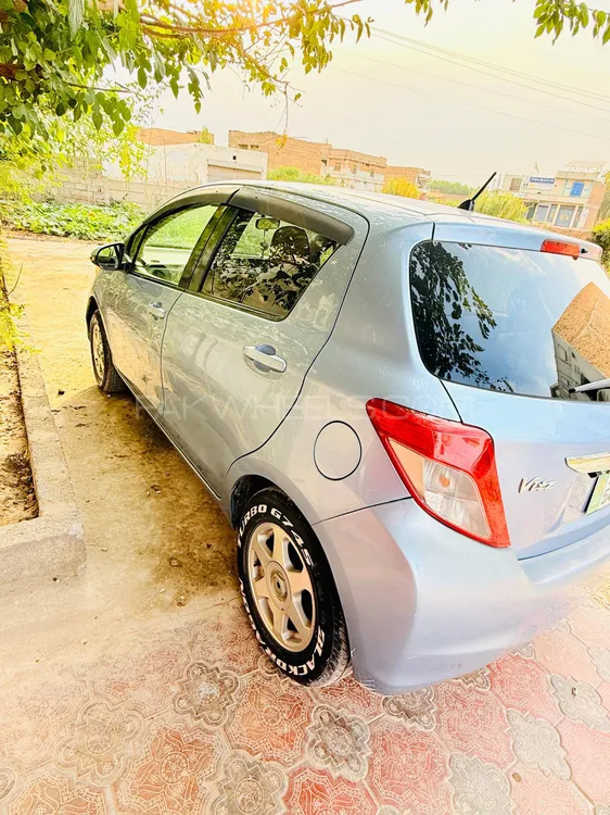 Toyota Vitz 2013 for Sale in Peshawar Image-1