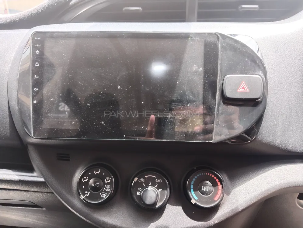 Toyota Vitz 2019 for Sale in Karachi Image-1