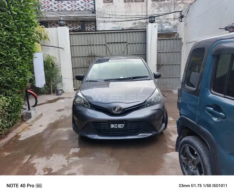 Toyota Vitz 2014 for Sale in Multan Image-1