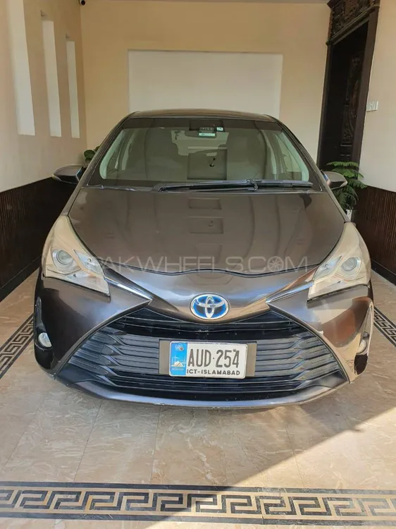 Toyota Vitz 2017 for Sale in Gujar Khan Image-1