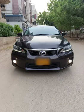 Lexus CT200h Version L 2011