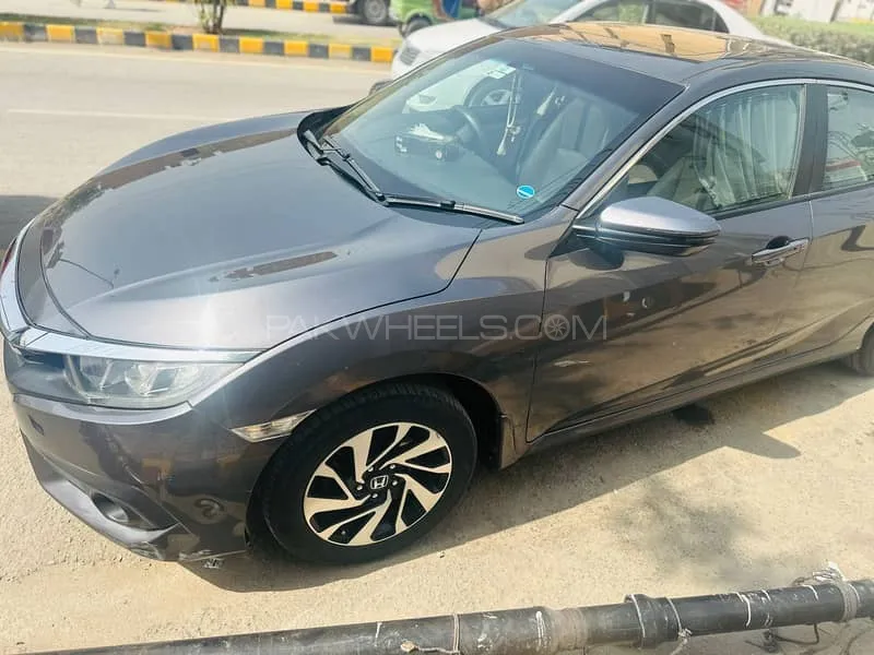 Honda Civic 2018 for Sale in Islamabad Image-1