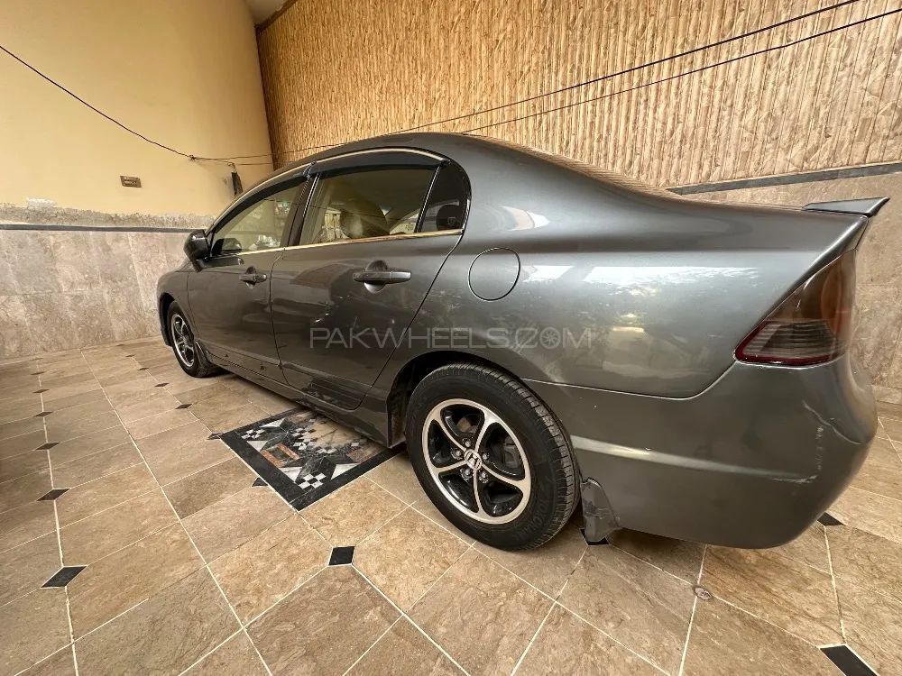 Honda Civic 2010 for Sale in Bhalwal Image-1