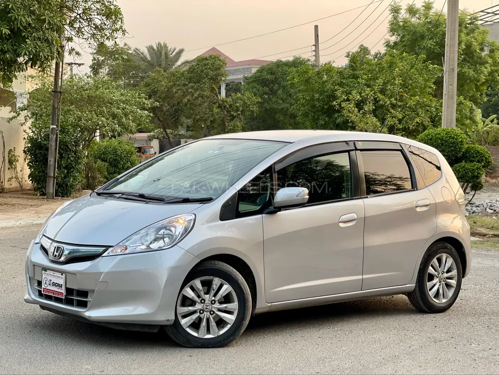 Honda Fit 2011 for Sale in Lahore Image-1