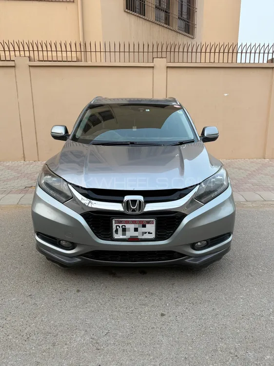 Honda Vezel 2014 for Sale in Karachi Image-1