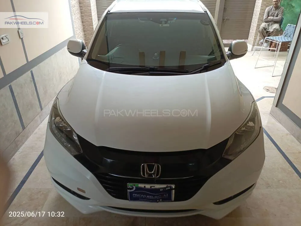 Honda Vezel 2014 for Sale in Lahore Image-1