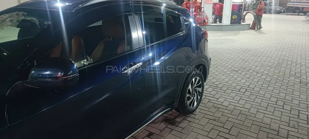 Honda Vezel 2018 for Sale in Rawalpindi Image-1