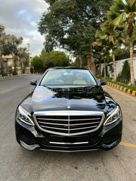 Mercedes Benz C Class 2017 for Sale in Karachi Image-1