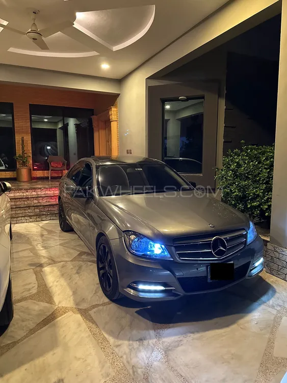 Mercedes Benz C Class 2011 for Sale in Islamabad Image-1