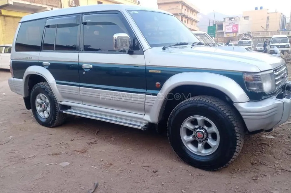 Mitsubishi Pajero 1995 for Sale in Khanewal Image-1
